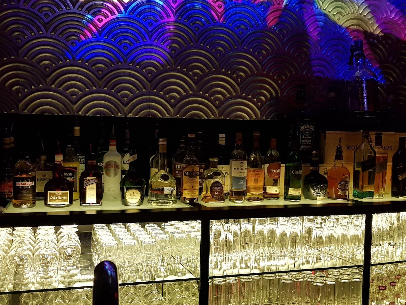 NOIR LOUNGE