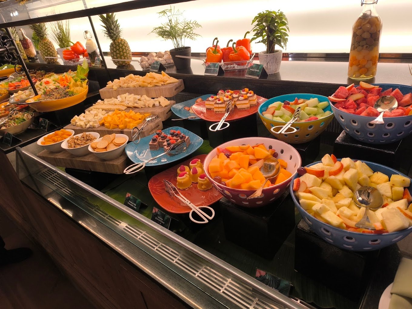 Jumera Mini Bar SAMA LOUNGE, the Best Lounge Bar in Jumeirah Beach Residence (JBR) for ...